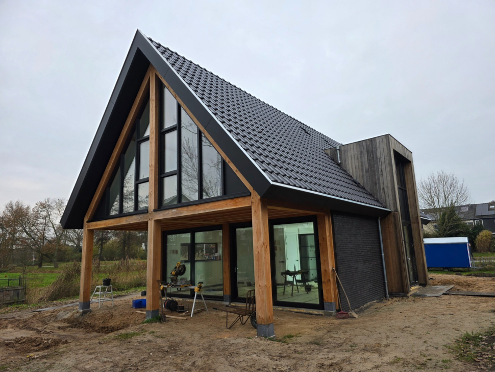 PHOTO 2025 12 18 16 32 52 4