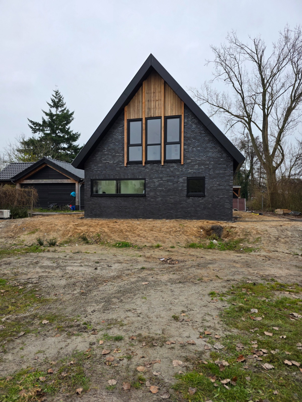 PHOTO 2025 12 18 16 32 52 5